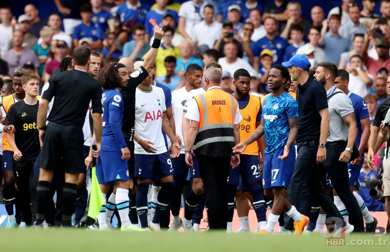 Futbol sahalarında ender rastlanan bir olay: Ünlü teknik direktörler birbirine girdi 21