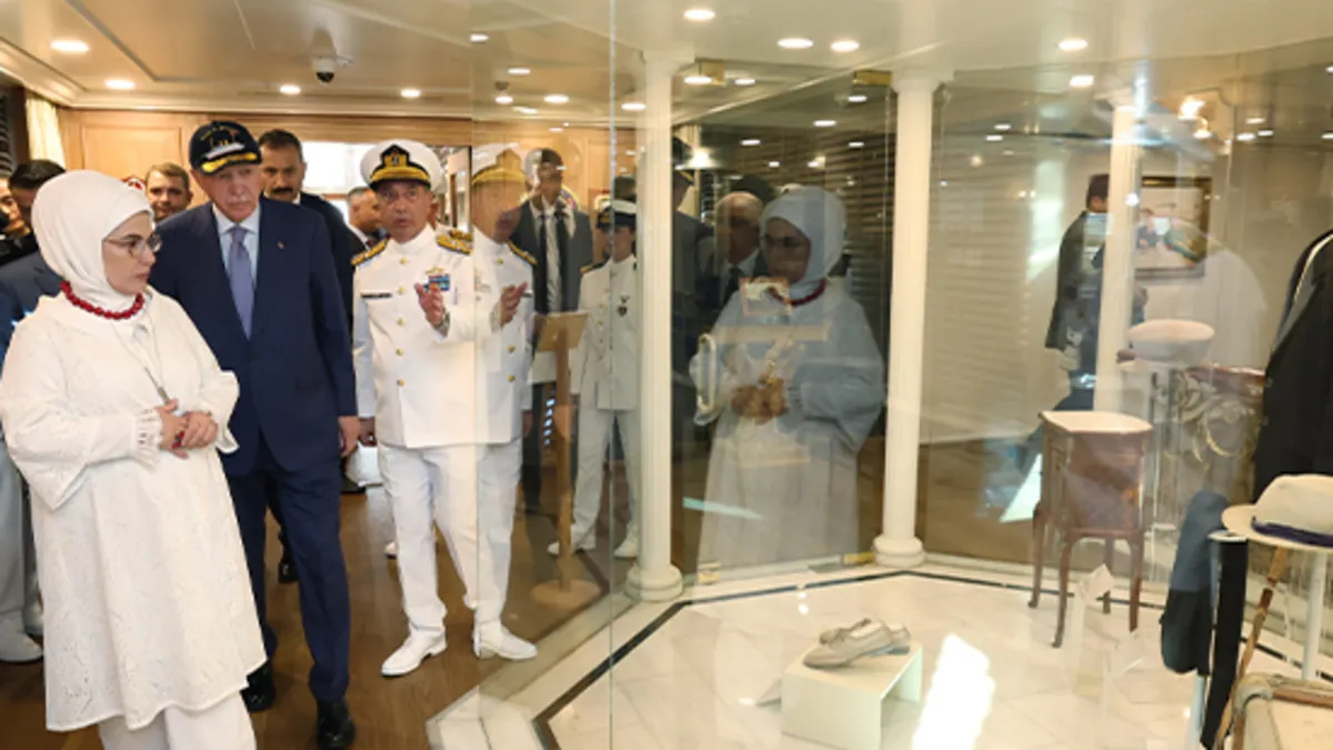 Başkan Erdoğan ve eşinden Savarona'ya ziyaret