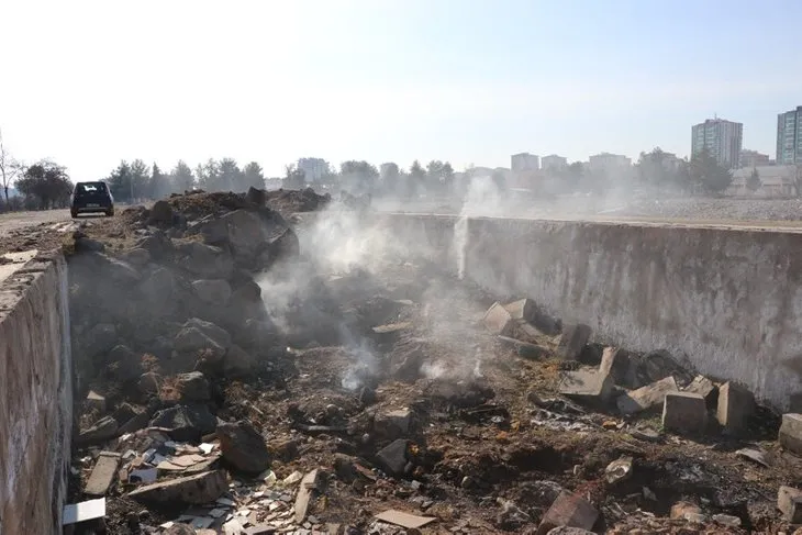 Diyarbakır’da yerin altından çıkan duman 18 gündür tütüyor! Kahramanmaraş merkezli deprem sonrası ortaya çıktı