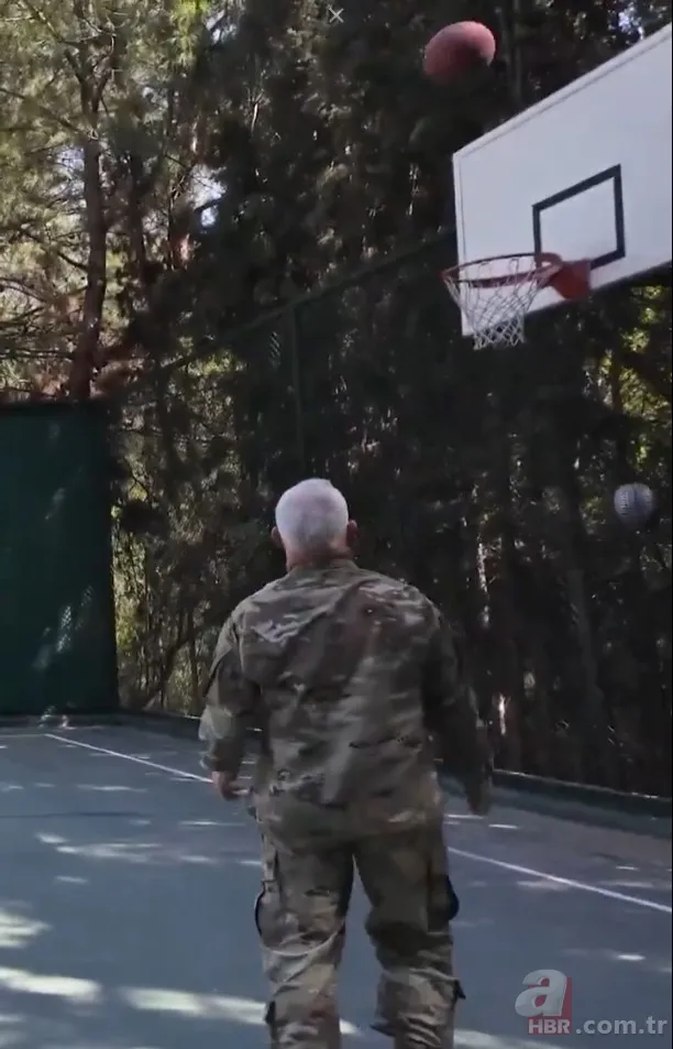 Suriye lideri Şara CENTCOM Komutanı Cooper ile basketbol oynadı 8