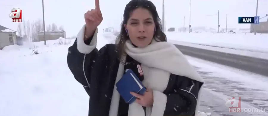 Çanakkale'de yoğun kar ve tipi! Buz pistine dönen yolda zorlu yayın... A Haber muhabiri Tayfun Er son durumu aktardı 19