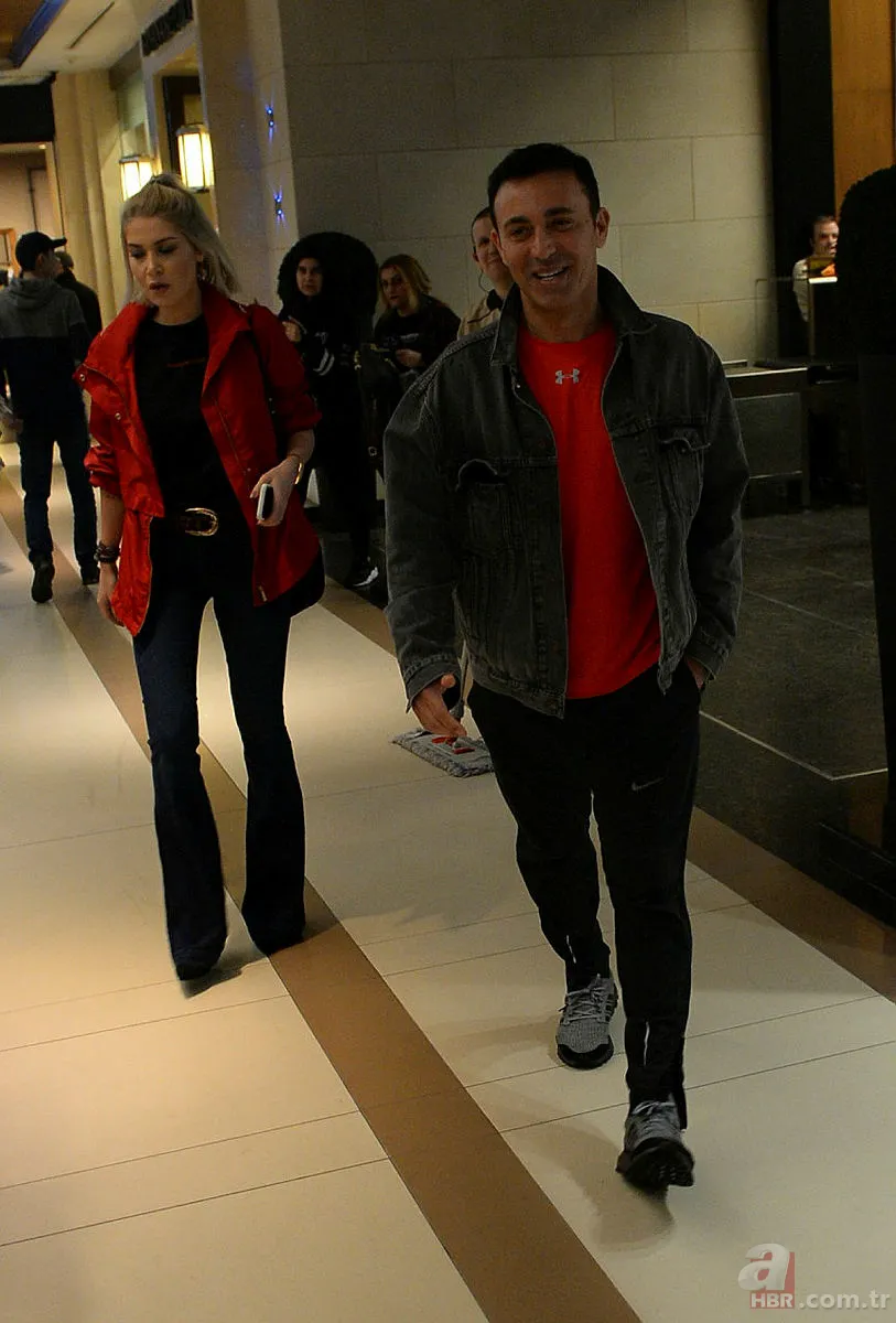 Mustafa Sandal Melis Sütşurup’la ayrılığının ardından Emina Jahovic’le tatile çıktı 2