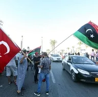 Libya halkı, darbeci Sisiye karşı Türk bayraklarıyla gösteri yaptı