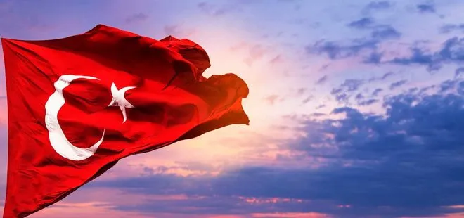10 Kasım'da bayraklar ne zaman yarıya indirilir? 10 Kasım'da saygı duruşu kaç dakika sürer?