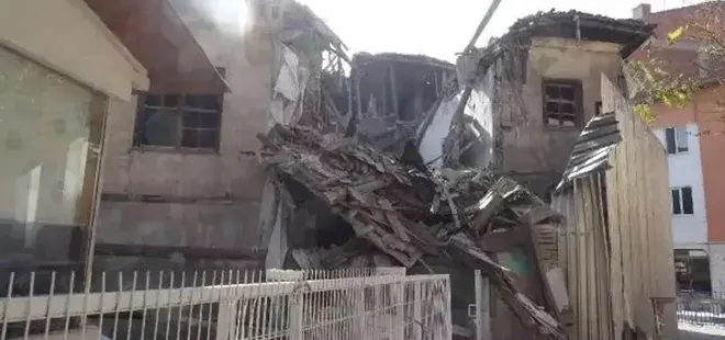 Çorum'da iki katlı metruk bina çöktü