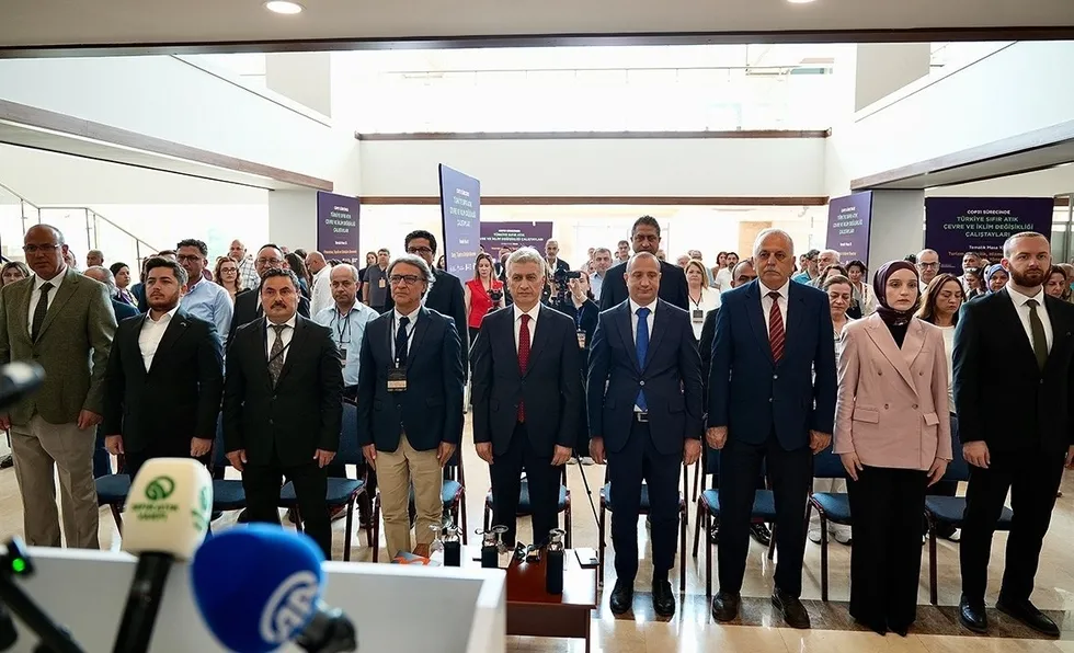 mersinde-akdeniz-ve-sehrin-cevre-ve-iklim-gelecegi-masaya-yatirildi-1778595340171.jpeg Mersin’de Akdeniz ve şehrin çevre ve iklim geleceği masaya yatırıldı - 1