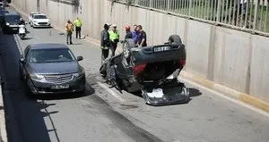 Otomobil alt geçitte takla attı