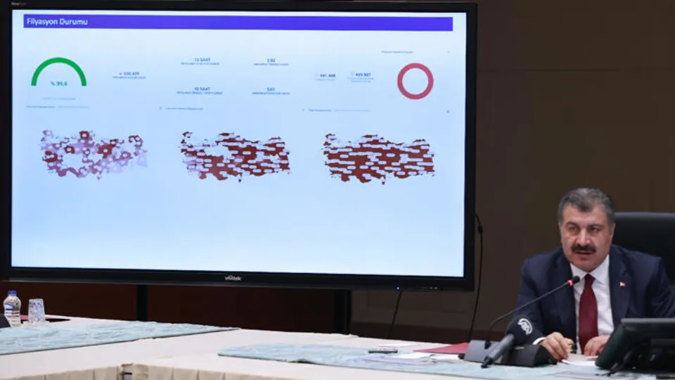 Bakan Koca son hafta en çok ve en az hasta olan şehirleri açıkladı