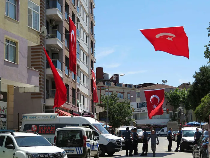 baskan-erdogandan-sehit-uzman-cavus-kadir-kemikin-ailesine-taziye-mesaji-1655394778249.jpg Pençe-Kilit'te Şehit olan Piyade Uzman Çavuş Kadir Kemik toprağa verildi - 2