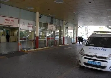 İzmir'de bıçaklı saldırı: 1'i ağır 3 yaralı