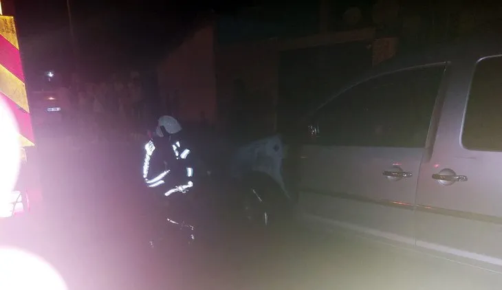 Manisa’da şoke eden olay: Kardeşinin aracını benzin dökerek böyle ateşe verdi