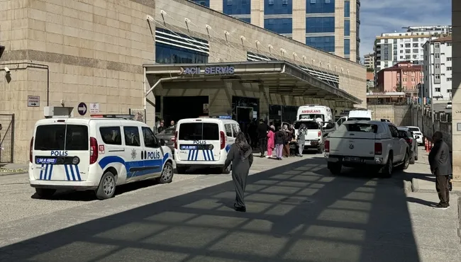 Siirt’te oy verme işlemi sırasında kavga; 1 ölü, 2 yaralı