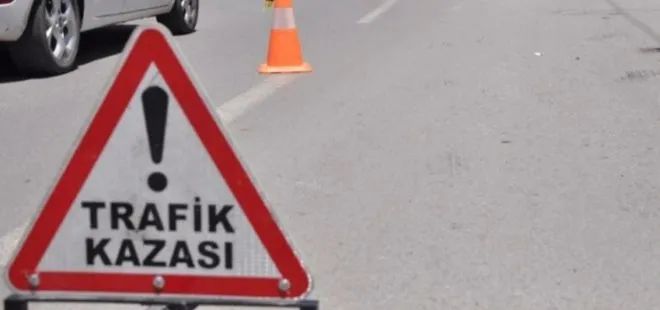 Öğrenci servisi otomobille çarpıştı: 18 yaralı