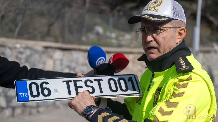 Araç sahiplerini yakından ilgilendiriyor: APP plakalar için yeni tarih netleşti 5