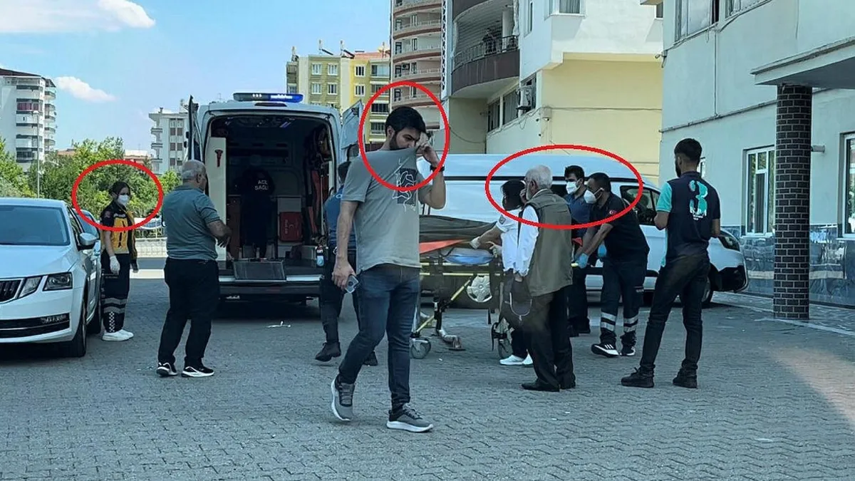 Kötü koku ihbarı sonucu bulundu! Eve giren ekipler baygınlık geçirdi