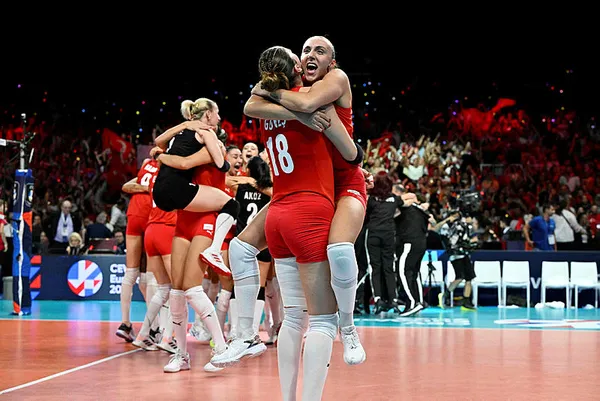 Hem filenin hem de Avrupa’nın sultanları! Kızlarımız tarih yazdı! Altın madalya bizim...