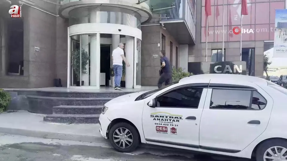 Can Holding binasına çilingir çağırıldı