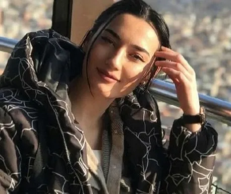 izmirde-genc-kizin-sir-olumu-is-gorusmesine-gitti-ormanda-yarali-halde-bulundu-1660543017661.jpg İzmir’de genç kızın sır ölümü! İş görüşmesine gitti ormanda yaralı halde bulundu | Aslıhan'ın son görüntüsü ortaya çıktı - 1