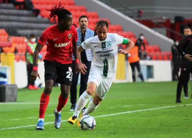 Son dakika: Gaziantep FK 1-1 Giresunspor | MAÇ SONUCU ÖZET - Süper Lig 10. hafta - 4