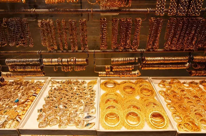 Altın zirveye koşuyor! İşte piyasalarda son tablo | SON DAKİKA Gram altın Cumhuriyet altını çeyrek altın fiyatları 13 Ekim 2021