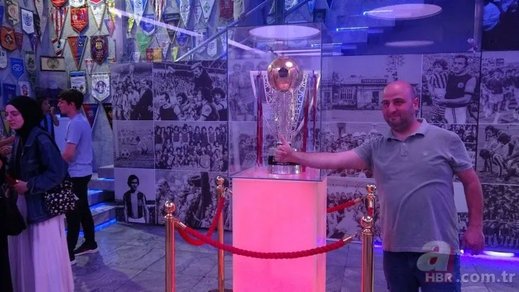 Trabzonspor’un şampiyonluk kupasına yoğun ilgi! Ziyaretçi akını