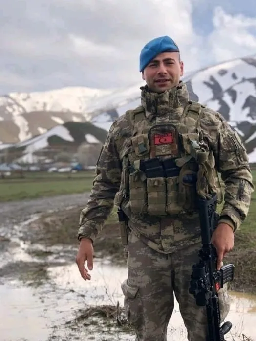 pence-kilit-bolgesinden-aci-haber-bir-askerimiz-sehit-oldu-1669663375912.jpg Pençe-Kilit bölgesinden acı haber: Bir askerimiz şehit oldu - 4