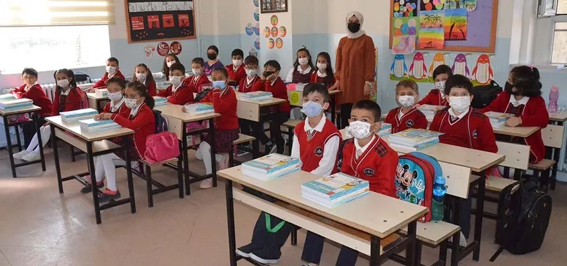 Şubat tatilinin bitmesine kaç gün kaldı? İkinci dönem dersler ne zaman başlayacak? Yarıyıl tatili uzatılacak mı? 15 Tatil hangi gün bitecek?