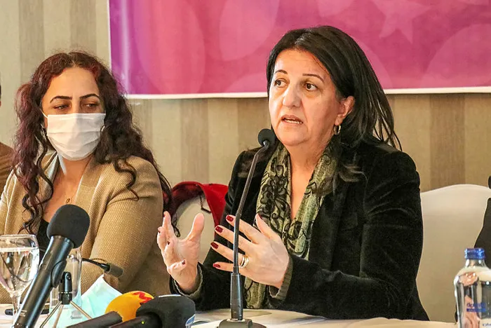 AK Partili Öznur Çalık’tan flaş Pervin Buldan açıklaması! O görüşmenin ardından tanımadığım bir numaradan aradı