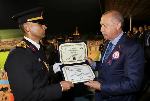 Başkan Erdoğan’dan açık mesaj: Halkın alın terini Kandil’e gönderenlere biz seyirci kalamayız! - 5