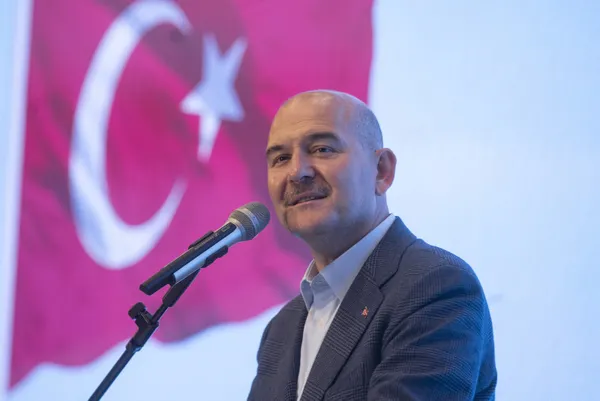 İçişleri Bakanı Süleyman Soylu’dan polislere müjde: İki şark görevini bir şark görevine düşüreceğiz
