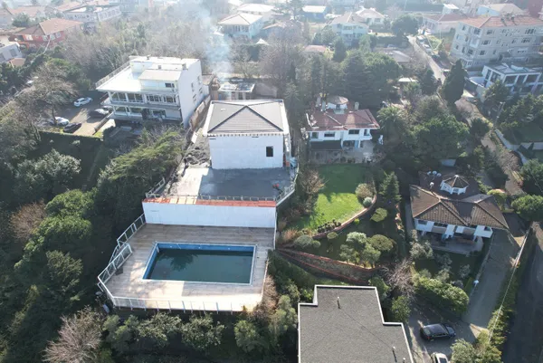 Halk TV’nin sahibi Cafer Mahiroğlu’ndan mahkemede kaçak villa itirafı! Suçu ona attı