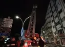 Çatı yangını ihbarını alan ekipler harekete geçti