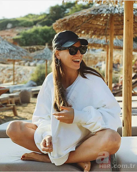 Serenay Sarıkaya’dan sert çıkış: Size ne ya! 1