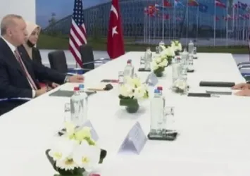 24 yıldır değişmeyen zihniyet: Merve Kavakçı’nın kızını karalamaya çalıştılar! 28 Şubat'ta da aynısını yapmışlardı