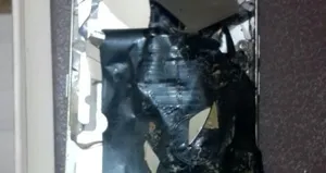 Doktorun cebindeki telefon patladı