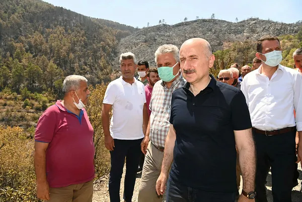 bakani-karaismailoglu-afet-bolgesinde-inceleme-yapti-1628163036327.jpg Bakanı Karaismailoğlu, afet bölgesinde inceleme yaptı - 1