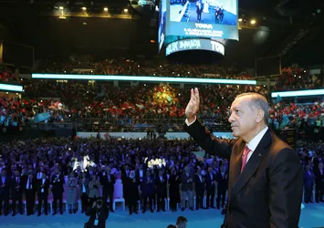 Başkan Recep Tayyip Erdoğan'dan 2023 mesajı: Muhafazakar devrimcilerle 2023'ü de bitireceğiz