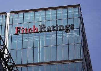 Fitch 15 Türk bankasının kredi notlarını düşürdü