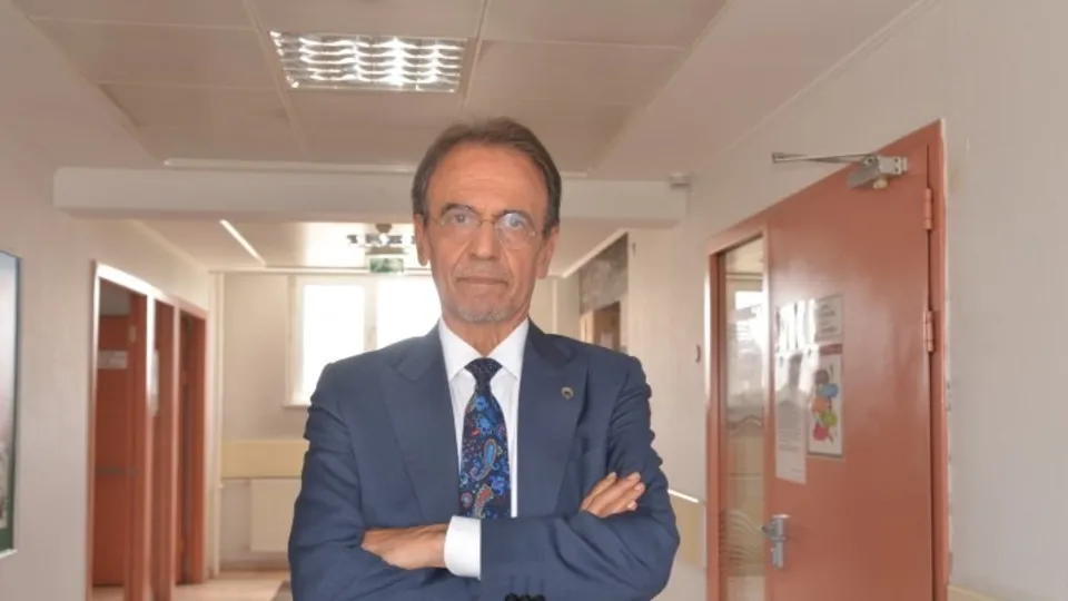 Son dakika: Prof. Dr. Mehmet Ceyhan: Koronavirüs aşısı çıkana kadar salgın özelliğini yitirir