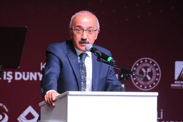Son dakika: Hazine ve Maliye Bakanı Lütfi Elvan’dan büyüme açıklaması! Yüzde 8’in üzerinde büyüme bekliyoruz