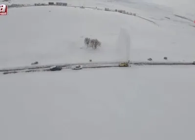 Arpalı Beldesi güne kar yağışıyla uyandı