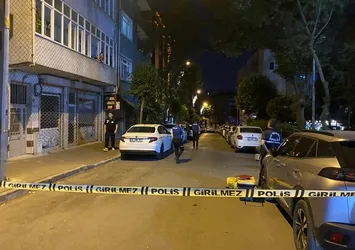 Bayrampaşa'da sokak ortasında silahlı çatışma: 1 polis yaralandı...