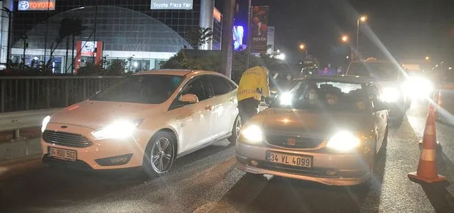 Sokağa çıkma kısıtlamasının ilk gecesinde polis ekiplerinden trafik uygulaması: Kurallara uymayanlara ceza kesildi