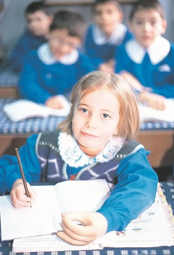 Yanlış iğne kurbanı Ayşen: Artık hastanelere korkmadan gidiyorum! 26 yıl önce SSK hastanesinde sol kolu kesilmişti - 3