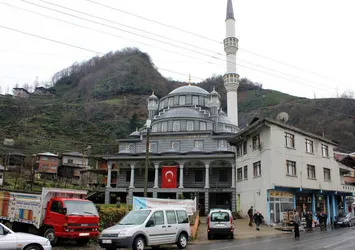 Rize'de 'iftara giden imamlar ezanı unuttu' iddiası