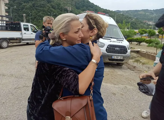 Kastamonu’ndaki sel felaketinin mağdurları dün geceyi unutamıyor: Önümüzdeki evler uçarken biz birbirimize sarılarak ağladık