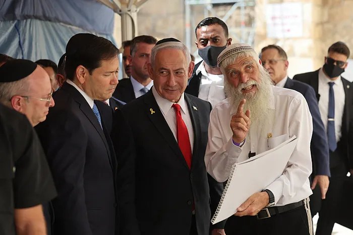 netanyahu-ve-rubio-aglama-duvarinda-hic-bu-kadar-guclu-olmamisti-1757860479981.jpg Foto: REUTERS