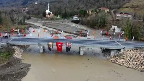 Ulaştırma ve Altyapı Bakanı Adil Karaismailoğlu Bartın’da 69 günde tamamlanan köprünün açılışını yaptı
