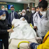 Pitbull saldırısına maruz kalan Asiye’nin doktorundan flaş açıklama! Başkan Erdoğan sürekli irtibatta! Asiye’nin saçları geri gelecek mi?