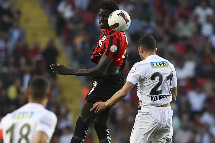 İşte Süper Lig’de küme düşen takımlar! Pendikspor için milyonda bir ihtimal...